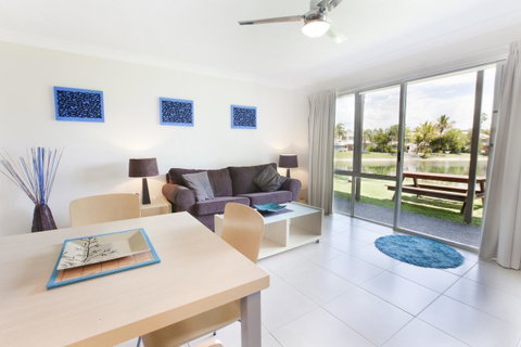 Bay Of Palms - Tourism Noosa 43