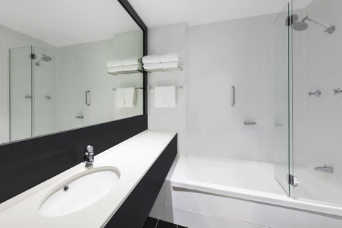 Vibe Hotel Gold Coast - Tourism Noosa 13