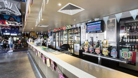 Palm Beach Hotel - Tourism Noosa 14