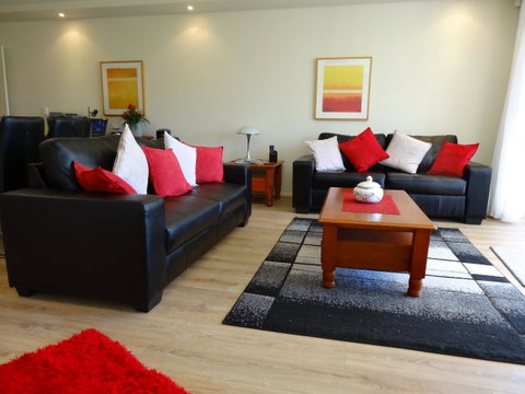 Waterfront Resort Villa With Buggy - Tourism Noosa 4