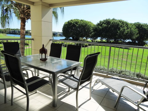 Waterfront Resort Villa With Buggy - Tourism Noosa 1