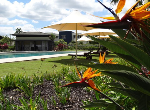 Waterfront Resort Villa With Buggy - Tourism Noosa 24