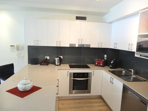Waterfront Resort Villa With Buggy - Tourism Noosa 7