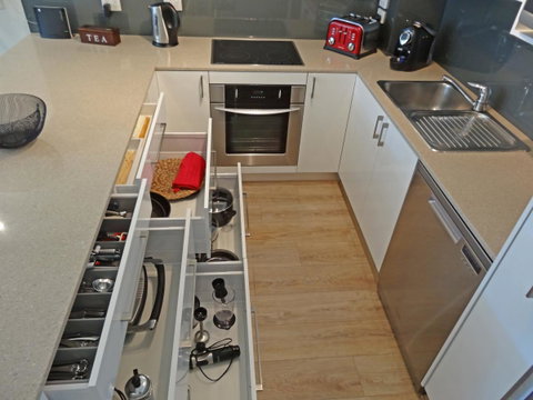 Waterfront Resort Villa With Buggy - Tourism Noosa 6