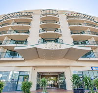 Central Cosmo Apartment Hotel