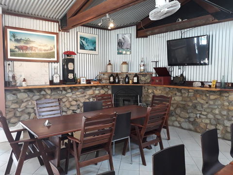 Speewah Country Tavern - Tourism Noosa 11