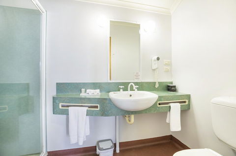 Downs Motel - Tourism Noosa 8