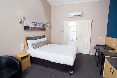 Downs Motel - Tourism Noosa 16
