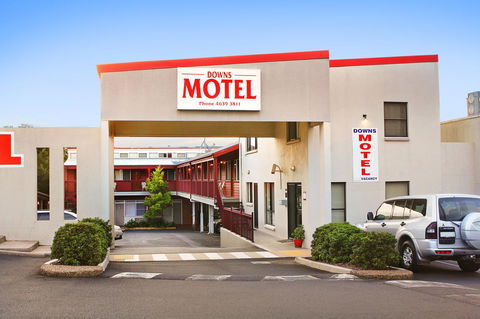 Downs Motel - Tourism Noosa 0