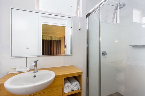 Downs Motel - Tourism Noosa 15