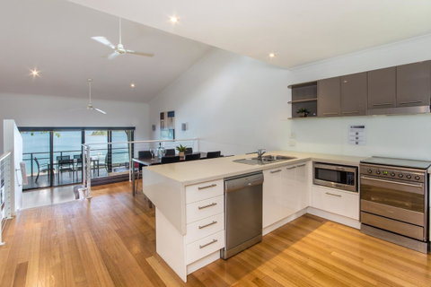 Shorelines Apartments On Hamilton Island By HIHA - Tourism Noosa 10