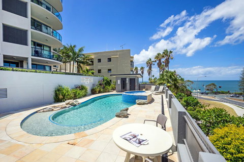 Alexandra On The Pacific - Tourism Noosa 13