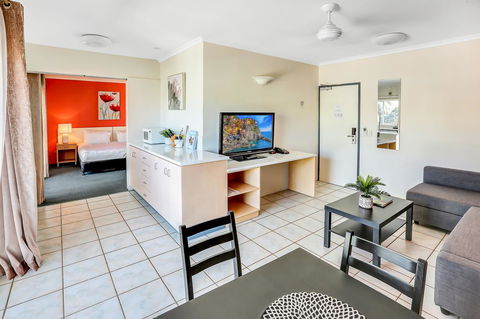 Coral Tree Inn - Tourism Noosa 25