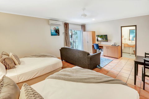 Coral Tree Inn - Tourism Noosa 15