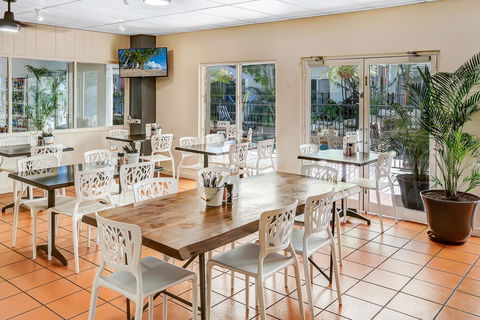 Coral Tree Inn - Tourism Noosa 26