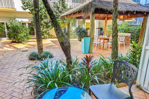 Coral Tree Inn - Tourism Noosa 10