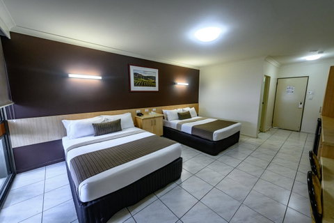 Reef Gateway Hotel - Tourism Noosa 6