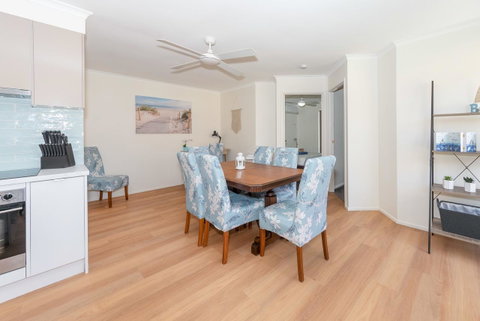 Waterfront Theme Park Getaway - Tourism Noosa 5