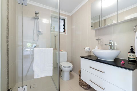 Private Guest Suite High On Currumbin Hill - Tourism Noosa 12