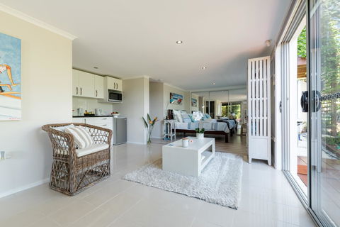 Private Guest Suite High On Currumbin Hill - Tourism Noosa 9