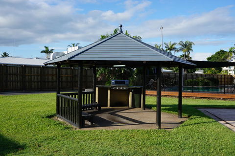YAL Cairns - A Motel That Makes A Difference - Tourism Noosa 7