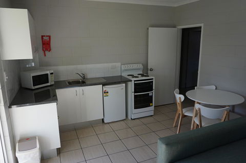 YAL Cairns - A Motel That Makes A Difference - Tourism Noosa 26