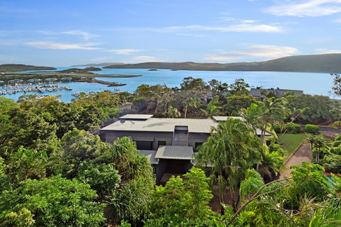 Oasis Apartments On Hamilton Island By HIHA - Tourism Noosa 29