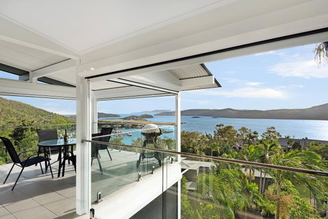 Oasis Apartments On Hamilton Island By HIHA - Tourism Noosa 36