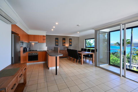 Oasis Apartments On Hamilton Island By HIHA - Tourism Noosa 12