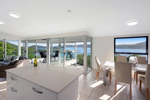 Oasis Apartments On Hamilton Island By HIHA - Tourism Noosa 37