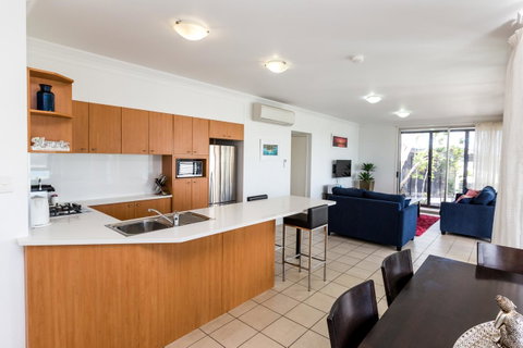 Oasis Apartments On Hamilton Island By HIHA - Tourism Noosa 3