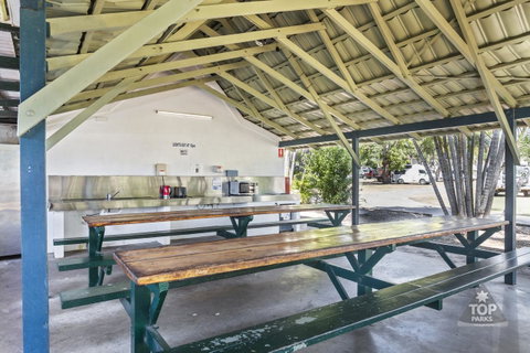 Tasman Holiday Parks - Airlie Beach - Tourism Noosa 11