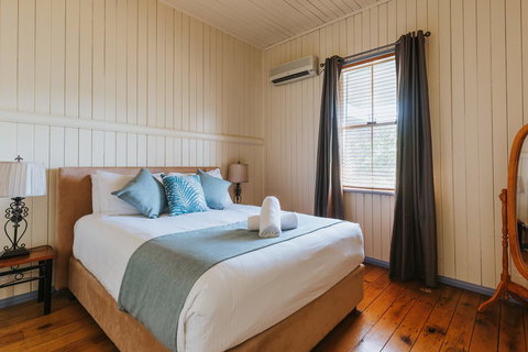 Apple Blossom Cottages - Tourism Noosa 8