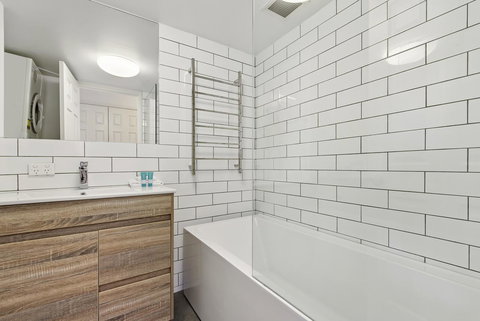 Dockside Apartments Mooloolaba - Tourism Noosa 3