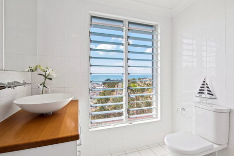 Nautilus On The Hill - Airlie Beach - Tourism Noosa 26
