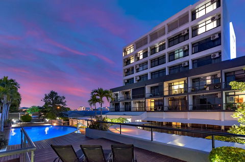 Sunshine Tower Hotel - Tourism Noosa 3