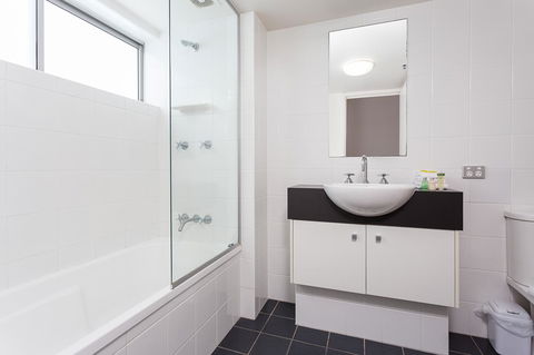 Oxygen Apartments - Tourism Noosa 12