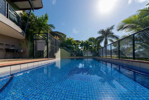 Paradise Penthouse At Waves - Airlie Beach - Tourism Noosa 1