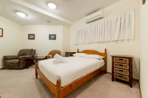 Paradise Penthouse At Waves - Airlie Beach - Tourism Noosa 14
