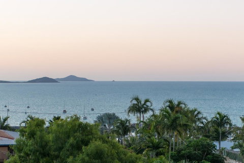 Paradise Penthouse At Waves - Airlie Beach - Tourism Noosa 30
