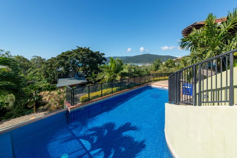 Paradise Penthouse At Waves - Airlie Beach - Tourism Noosa 0