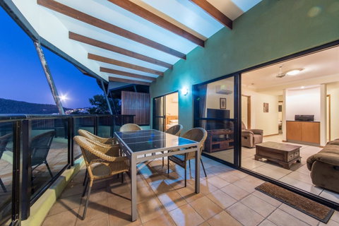 Paradise Penthouse At Waves - Airlie Beach - Tourism Noosa 27