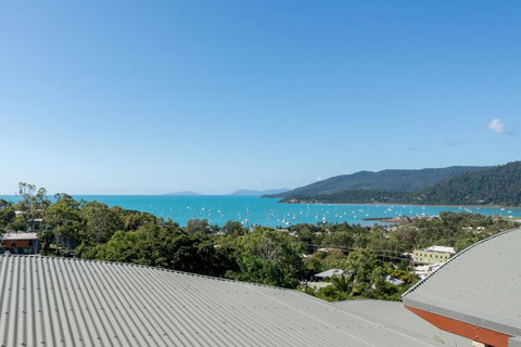Paradise Penthouse At Waves - Airlie Beach - Tourism Noosa 31