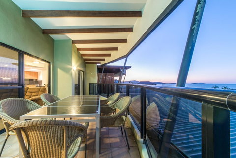 Paradise Penthouse At Waves - Airlie Beach - Tourism Noosa 28