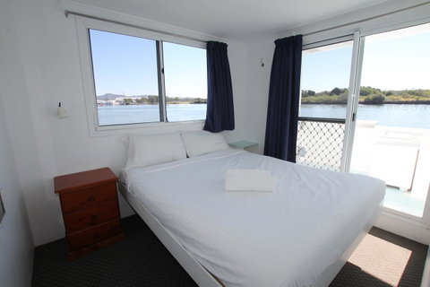 Coomera Houseboats - Tourism Noosa 14