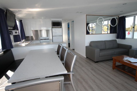 Coomera Houseboats - Tourism Noosa 15