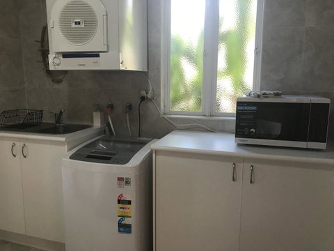Taj On Byrnes - Private Luxury Apartment Mareeba - Tourism Noosa 12