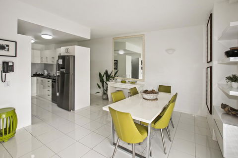 Rimini Holiday Apartments - Tourism Noosa 12