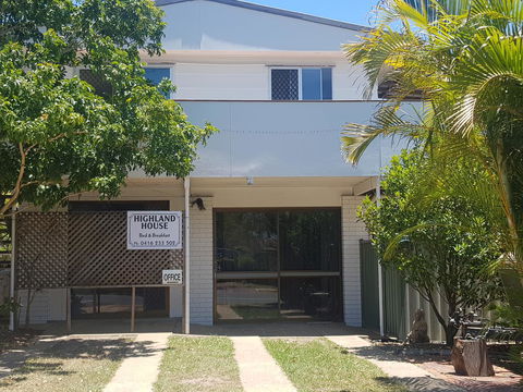 Highland House - Tourism Noosa 3