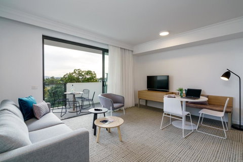 Quest Cannon Hill - Tourism Noosa 11